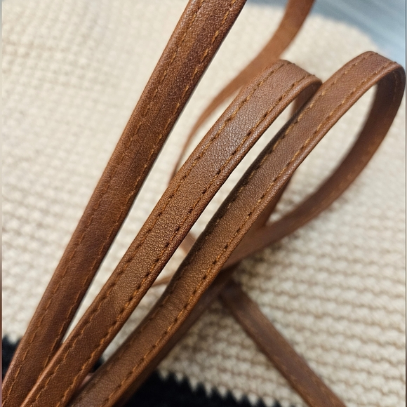 Frida Kahlo Handcrafted Floral Crochet Bag Set - Picture 6 of 16